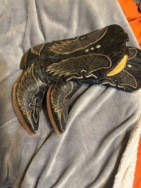 Corral Black Cross & Wings Embroidered Western Boots